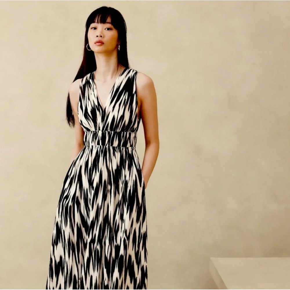 Banana Republic Cascade Silk Maxi Dress Black White Ikat Brushstroke Small - Picture 2 of 7